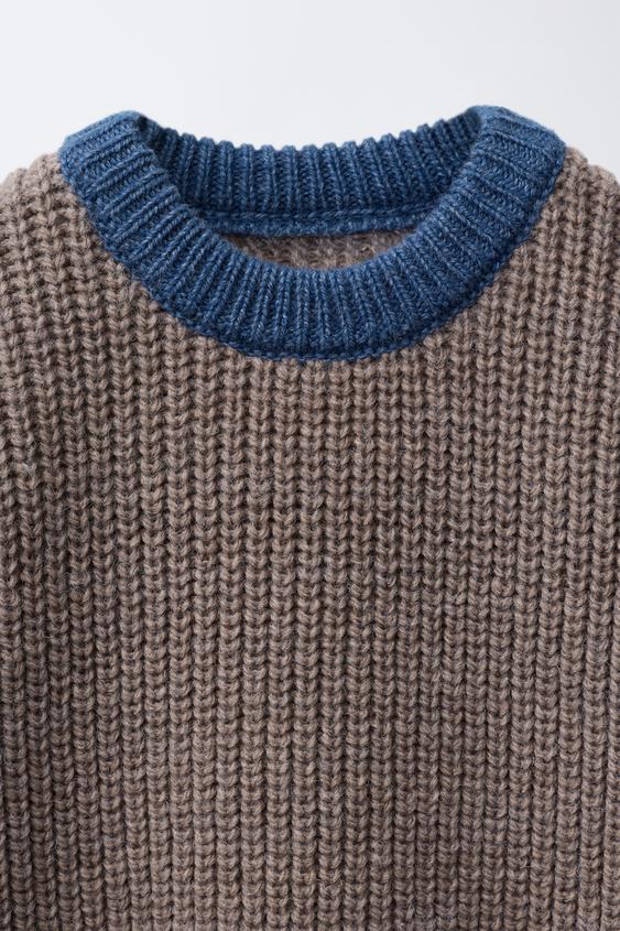 CHUNKY KNIT SWEATER